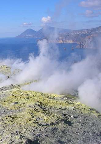 vulcano_crater